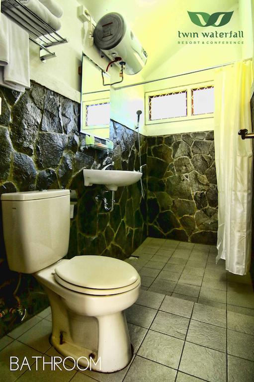 Marbella Twin Waterfall Resort Ciater Ngoại thất bức ảnh