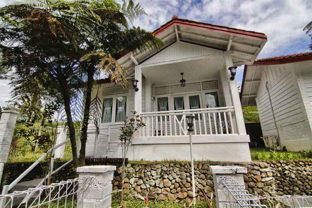 Marbella Twin Waterfall Resort Ciater Ngoại thất bức ảnh