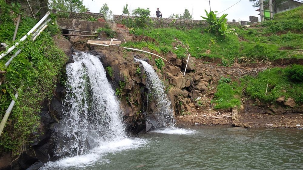 Marbella Twin Waterfall Resort Ciater Ngoại thất bức ảnh