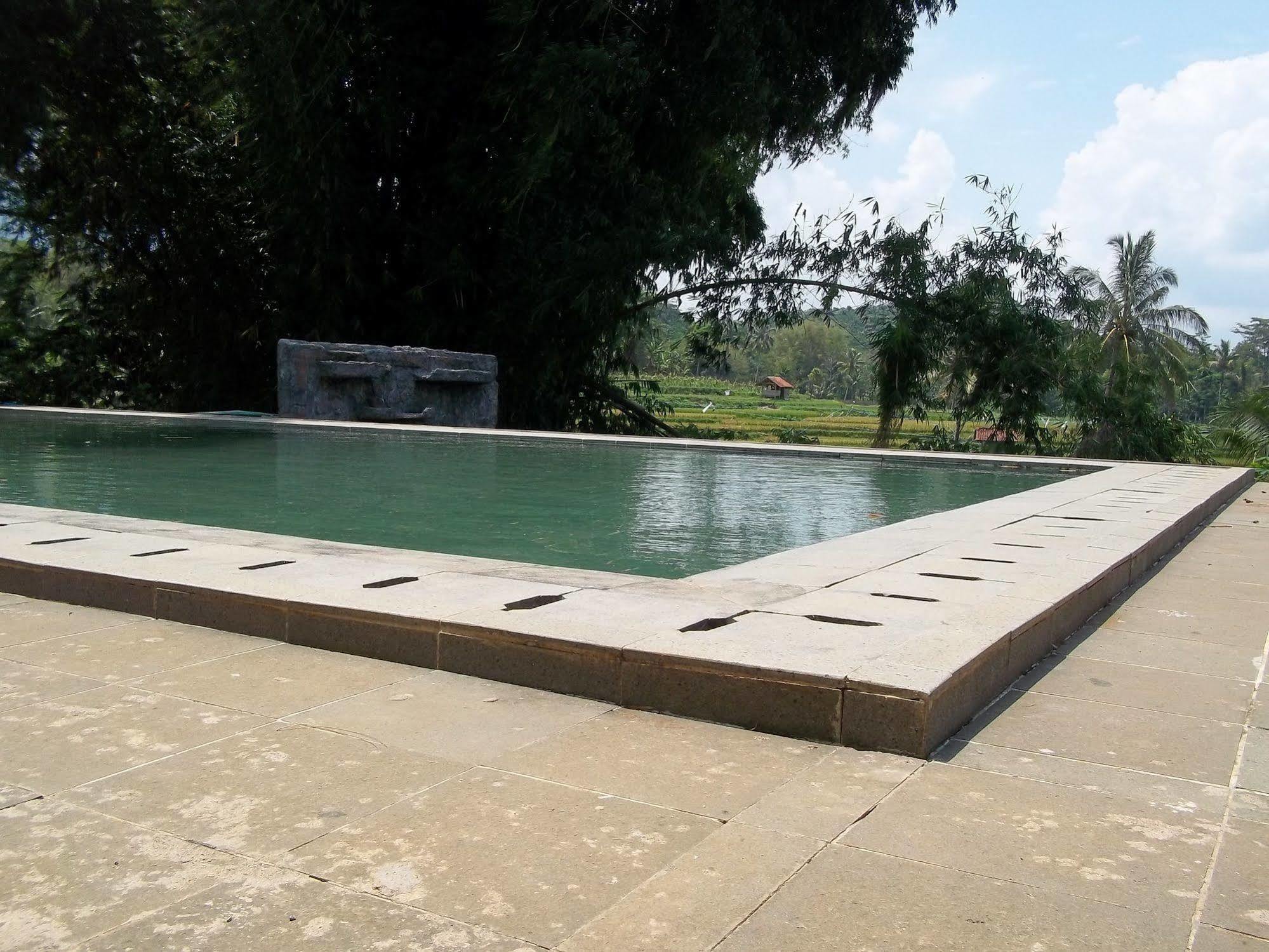 Marbella Twin Waterfall Resort Ciater Ngoại thất bức ảnh